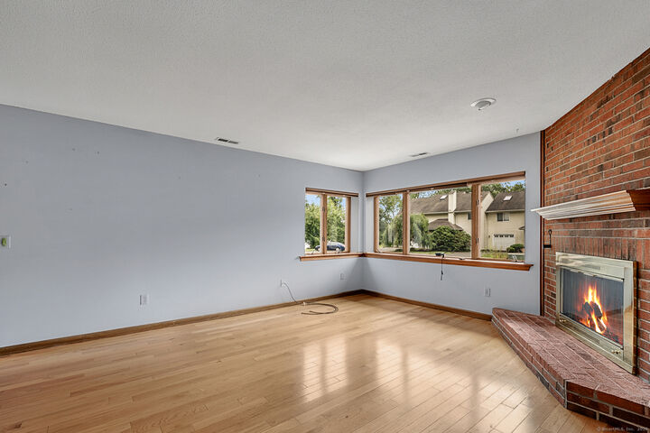 Property Photo:  176 Dusky Lane 176  CT 06078 