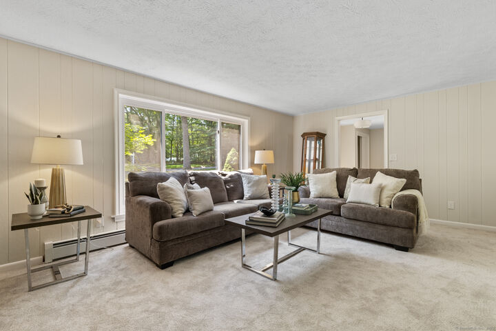 Property Photo:  48 Pinnacle Drive  CT 06066 
