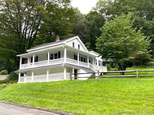 Property Photo:  14 Northfield Road  CT 06795 