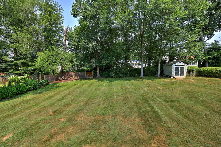 Property Photo:  64 Oriole Lane  CT 06460 