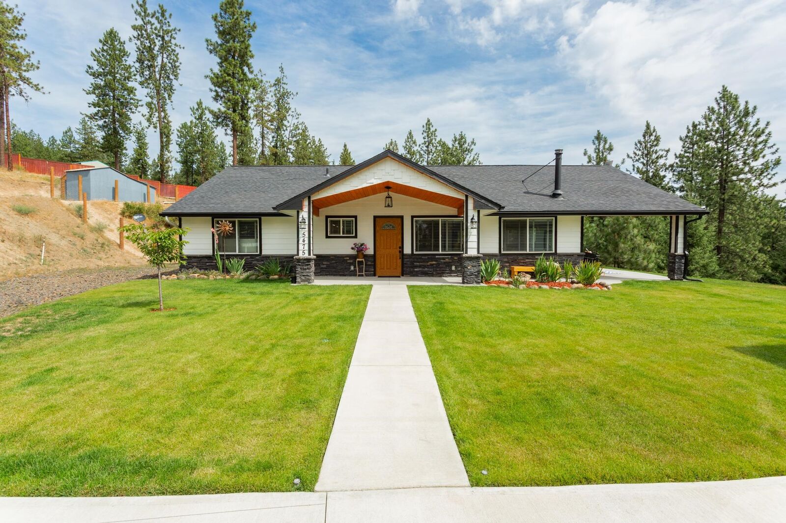 Property Photo:  5475 Peggy Way  WA 99006 