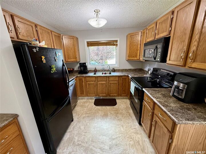 Property Photo: 5843 Kiev Bay SK S4X 4C5
