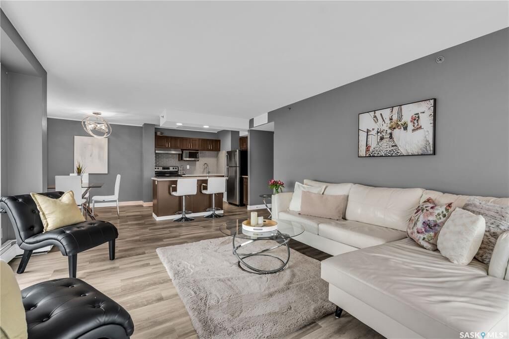 Property Photo: 320 5th Avenue N 1606 SK S7K 2P5