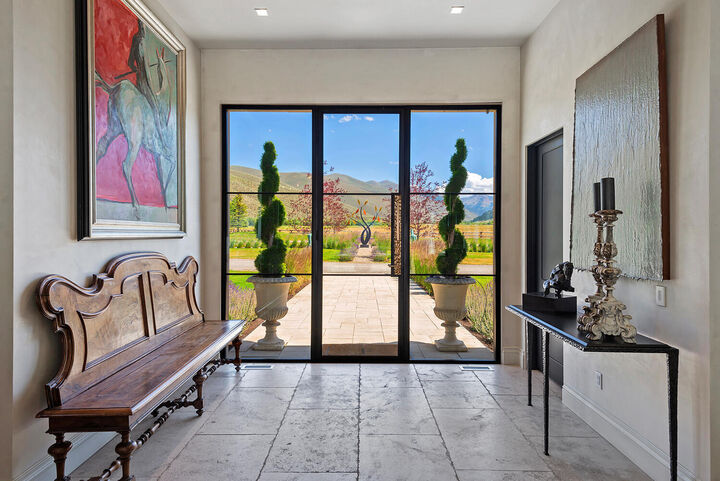 Property Photo: 708 E East Fork Rd ID 83333