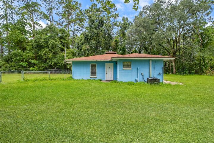 Property Photo: 7674 Christy Carey Lane FL 32305