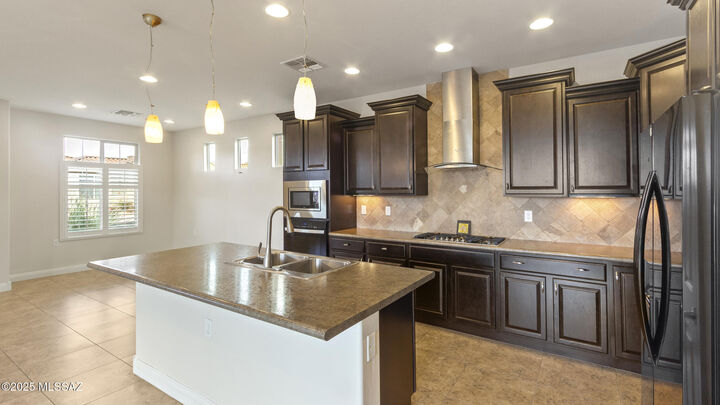 Property Photo: 13996 E Voss Street AZ 85641
