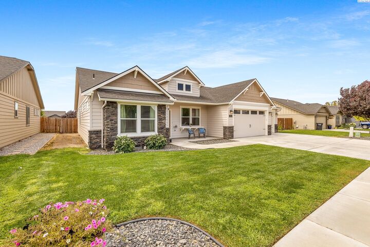Property Photo: 5810 Wallowa Lane WA 99301