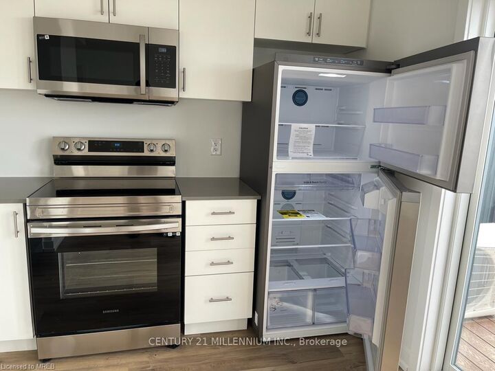 Property Photo: 4263 Fourth Avenue 424 ON L2E 4N2