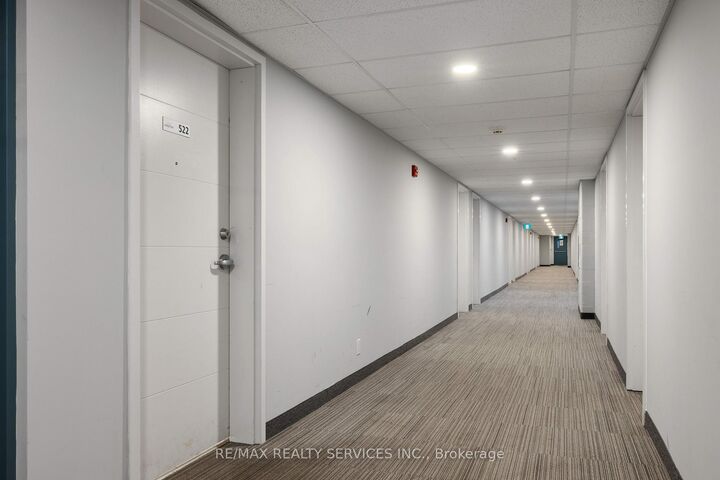 Property Photo:  652 Princess Street 522  ON K7L 1E5 