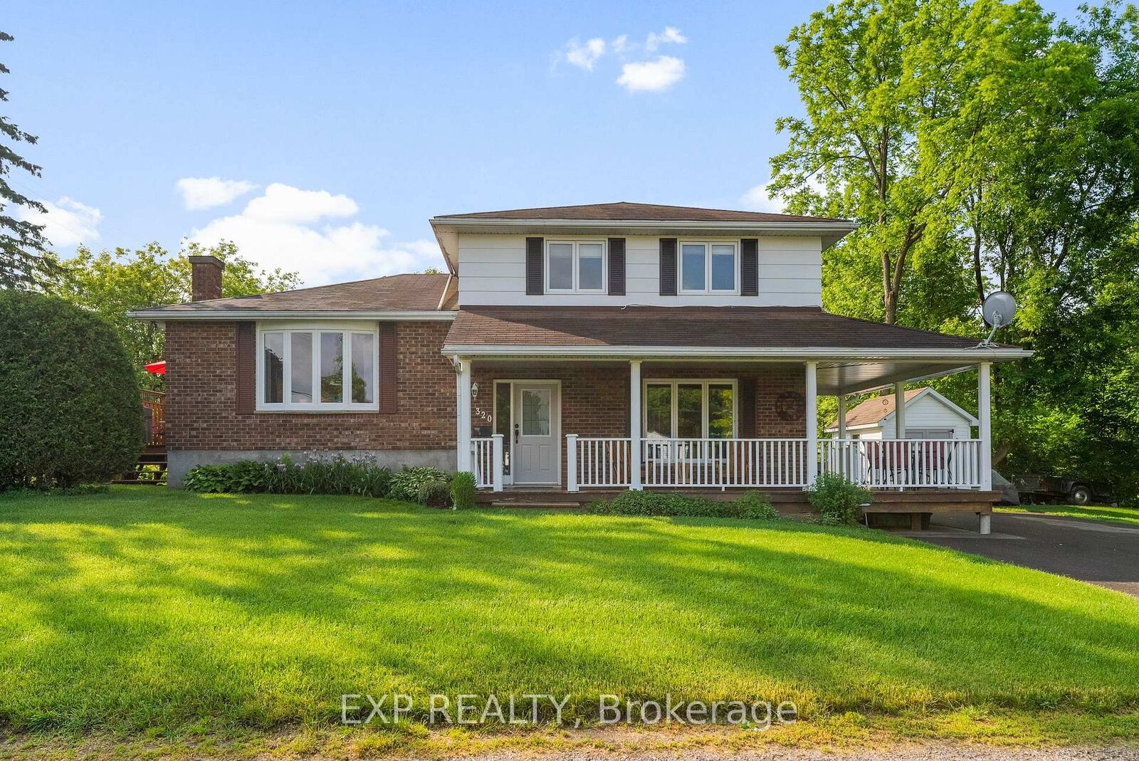 Property Photo: 320 Francis Street ON K7V 4L7