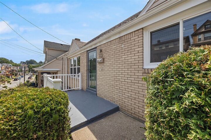 Property Photo: 222 Kathleen St PA 15211