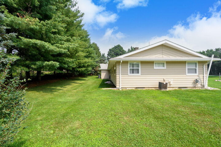 Property Photo: 10995 E Prior Road MI 48429