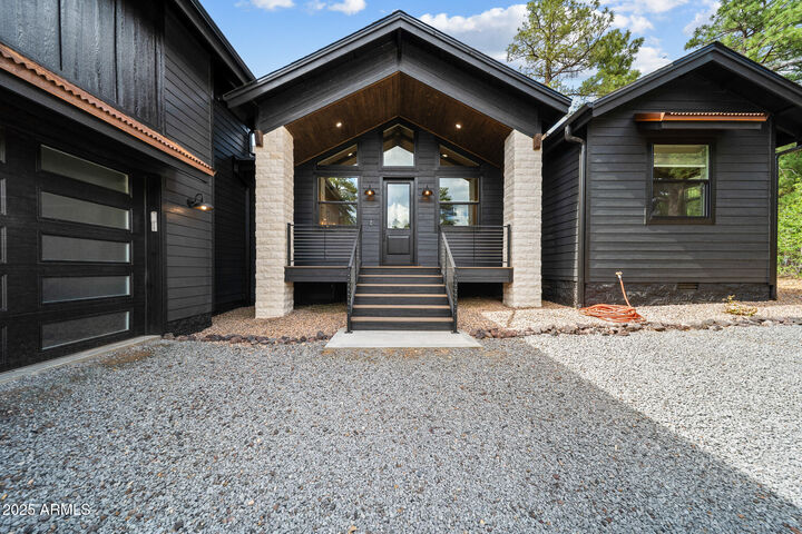 Property Photo:  4190 W Hawthorn Road  AZ 85901 
