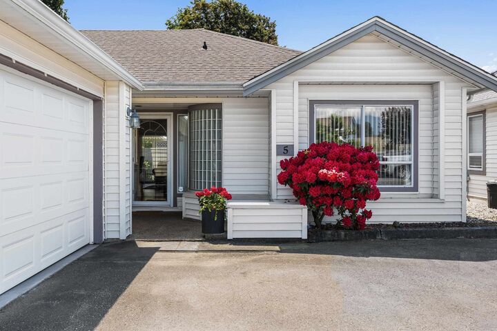 Property Photo:  45302 Jasper Drive 5  BC V2R 3E9 