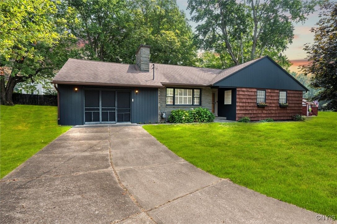 Property Photo:  9 Ellen Street  NY 13069 