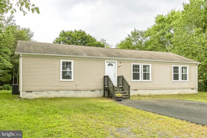Property Photo: 719 Hopewell Drive DE 19938