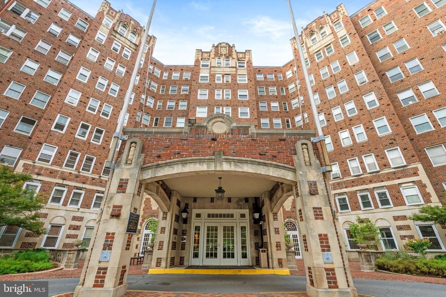 Property Photo:  3601 Connecticut Avenue NW 105  DC 20008 