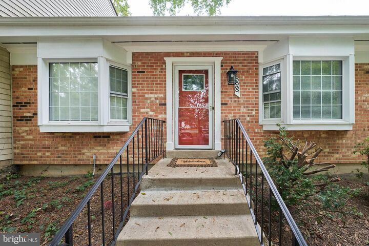 9900 Kingsbridge Drive  Fairfax VA 22031 photo