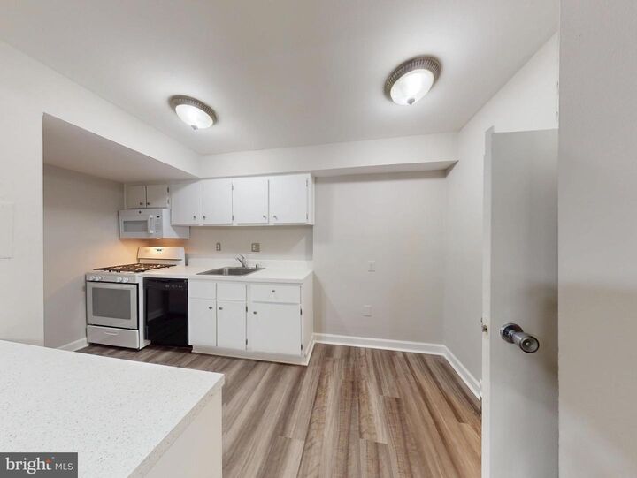 Property Photo:  2607 Wagon Drive 357  VA 22303 