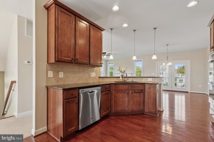 Property Photo: 1720 Moultrie Terrace NE VA 20176