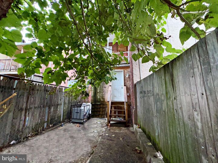 Property Photo:  2512 Jefferson Street  MD 21205 