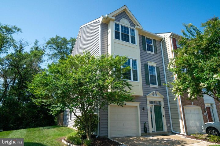 Property Photo:  955 Herons Run Lane  VA 22191 