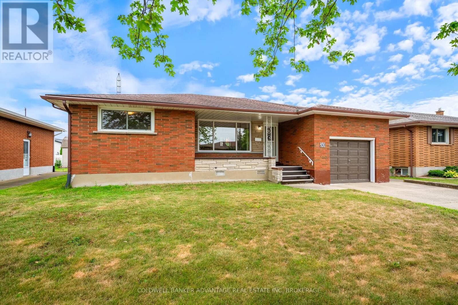 Property Photo: 80 Saint Andrews Avenue ON L3B 1E4