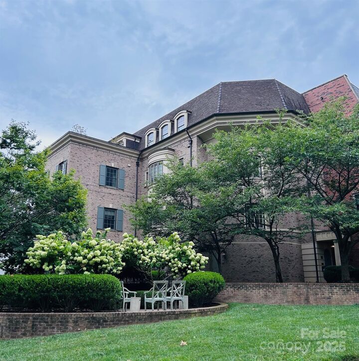 168 Cherokee Road  Charlotte NC 28207 photo