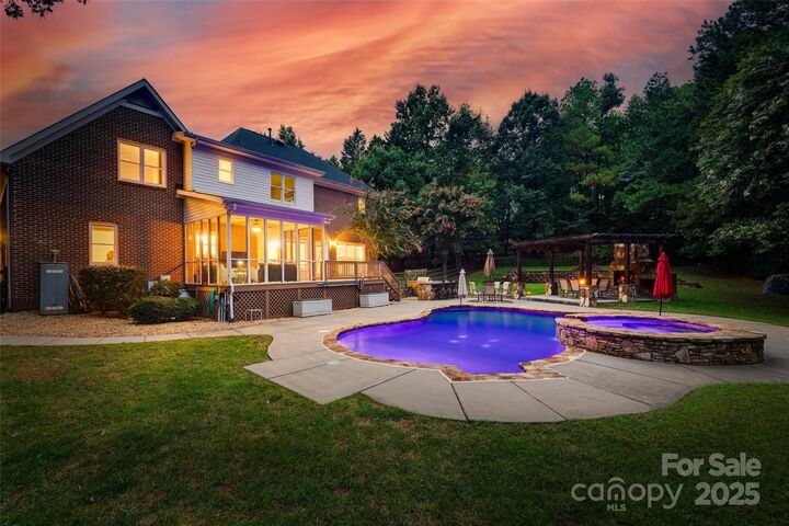 Property Photo:  1311 Big Rock Court  SC 29708 