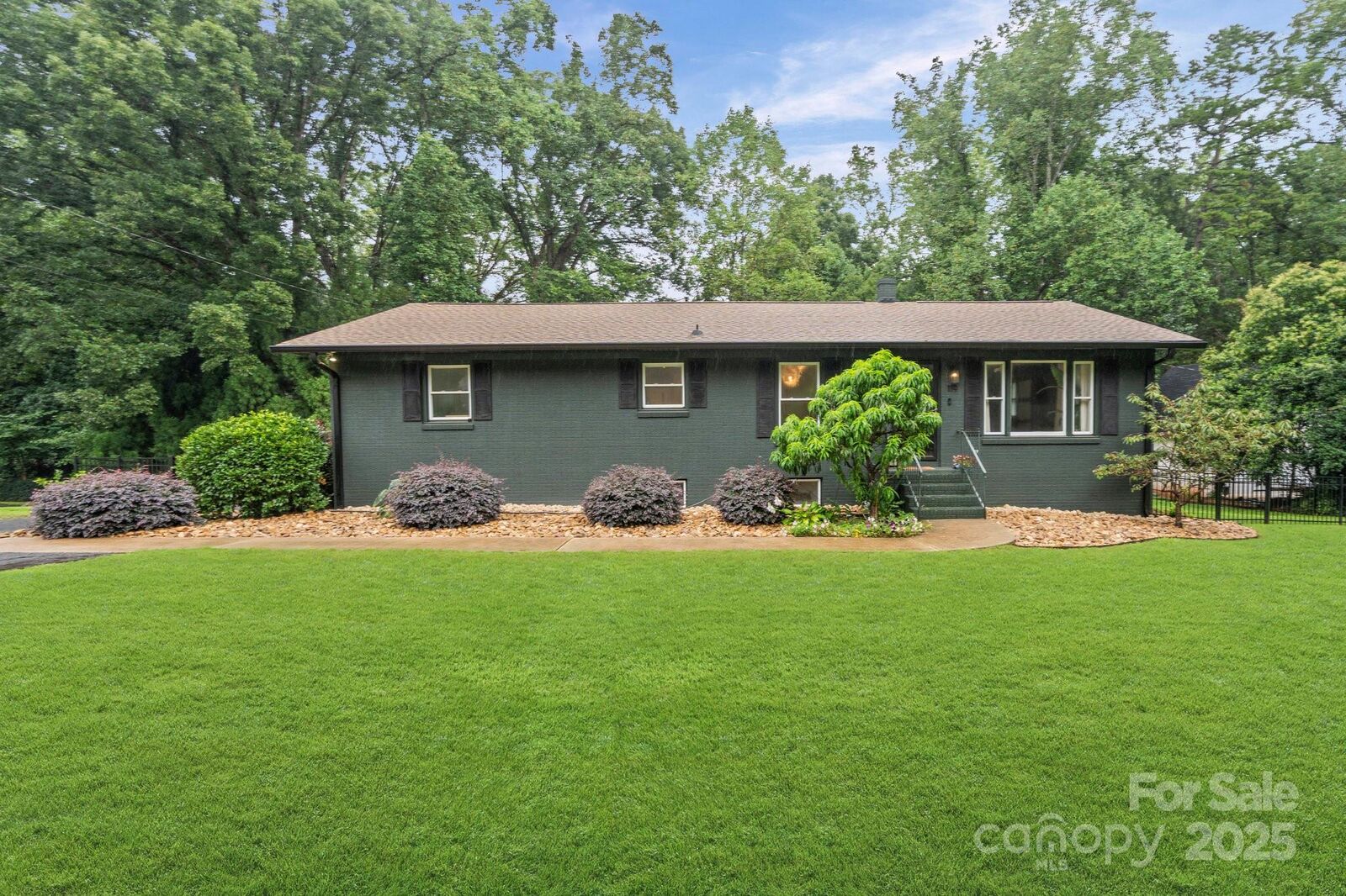 Property Photo: 119 Meadowbrook Lane NC 28036