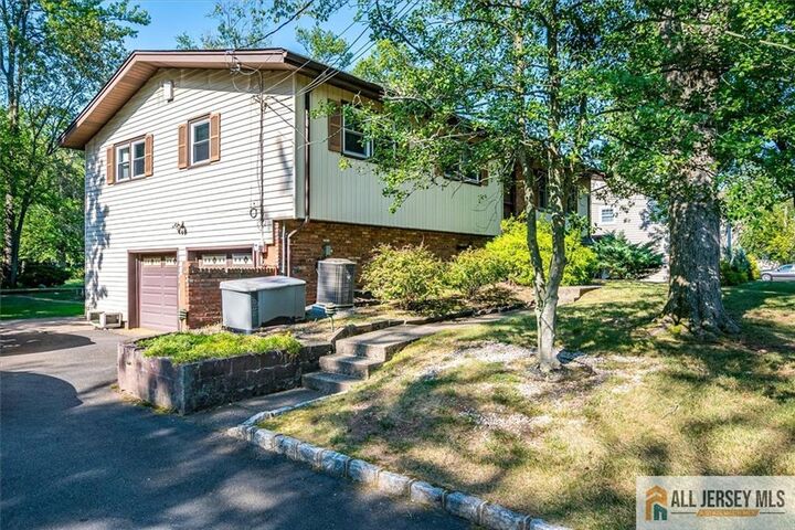 Property Photo:  32 Chandler Road  NJ 08820 