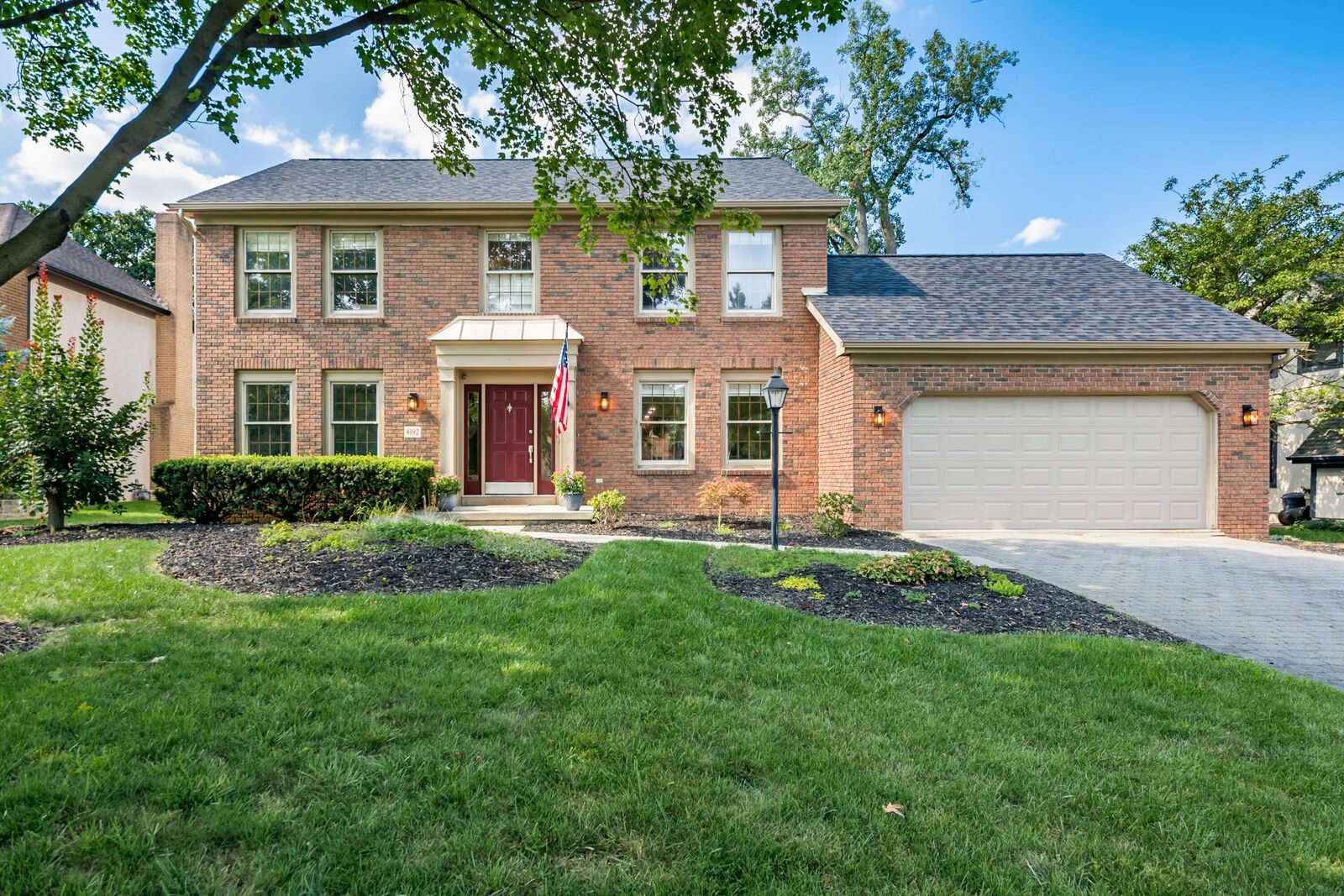 Property Photo: 4192 Maystar Way OH 43026