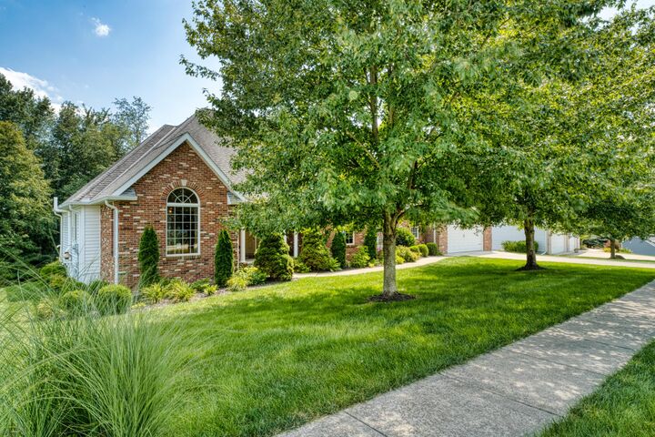 Property Photo:  387 Laurel Oaks Lane  OH 43056 