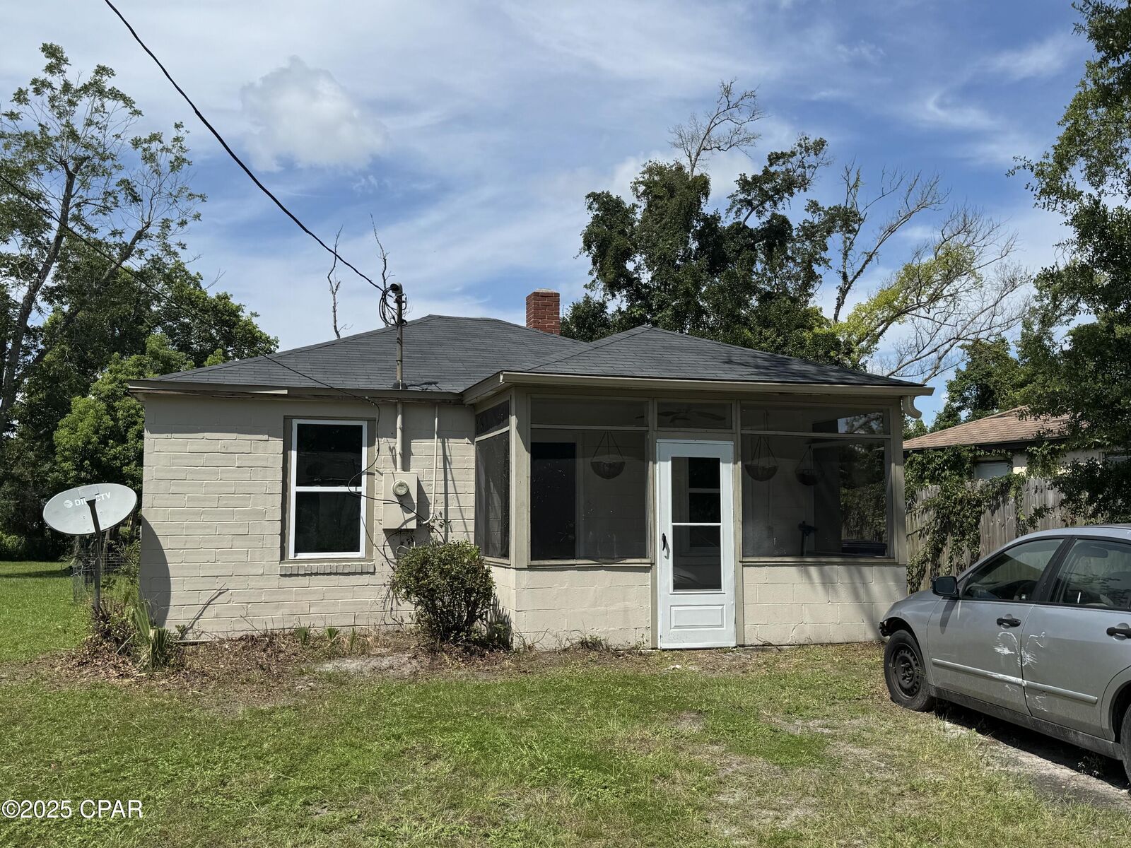 Property Photo: 1324 Lincoln Drive FL 32401