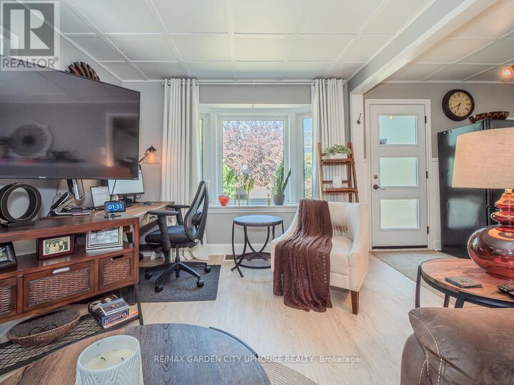 Property Photo: 14 Spruce Street ON L2R 1B3