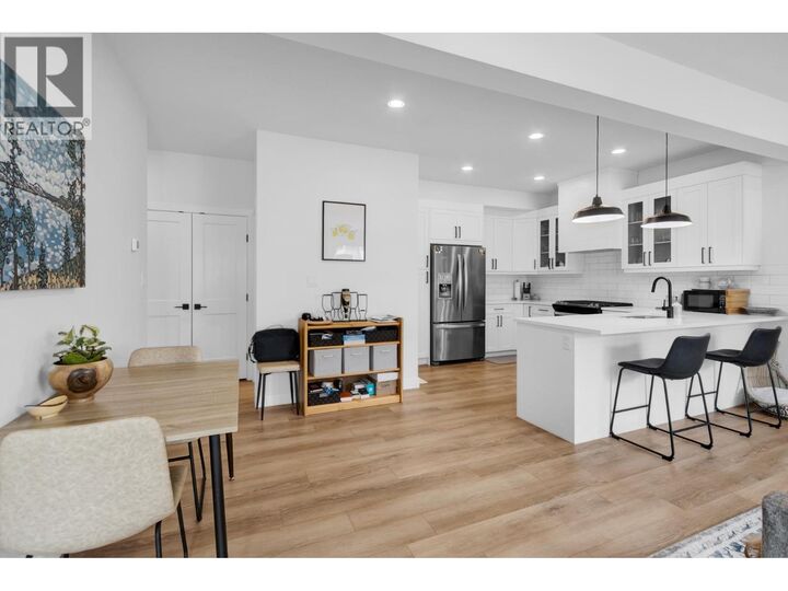 Photo de la propriété:  4274 22nd Avenue 707  BC V2N 0J4 