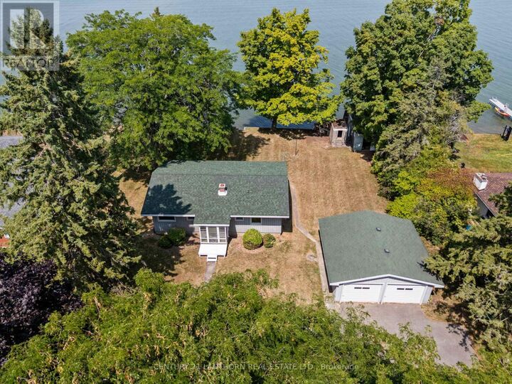 Photo de la propriété:  11468 Loyalist Parkway  ON K0K 2T0 