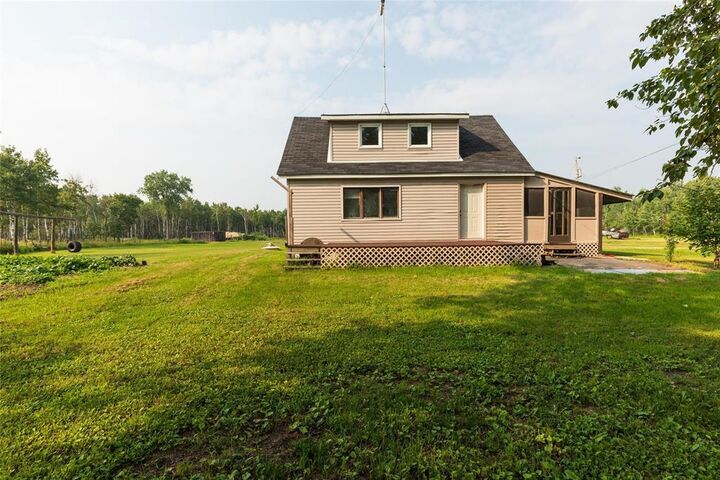 Property Photo:  40079 11 Road North  MB R0A 2K0 
