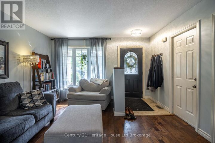 Property Photo:  305 Hungerford Street  ON N5W 6E3 