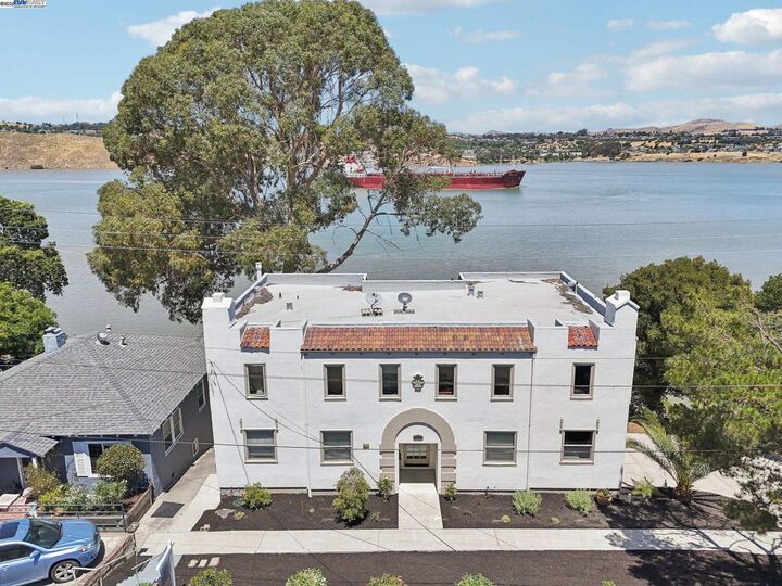 Property Photo:  352 Winslow St  CA 94525 