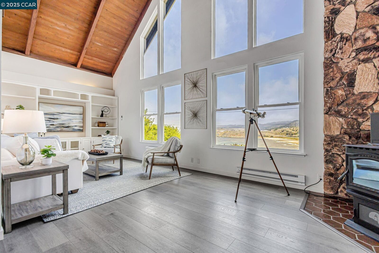 Property Photo: 290 Olympian Way CA 94044