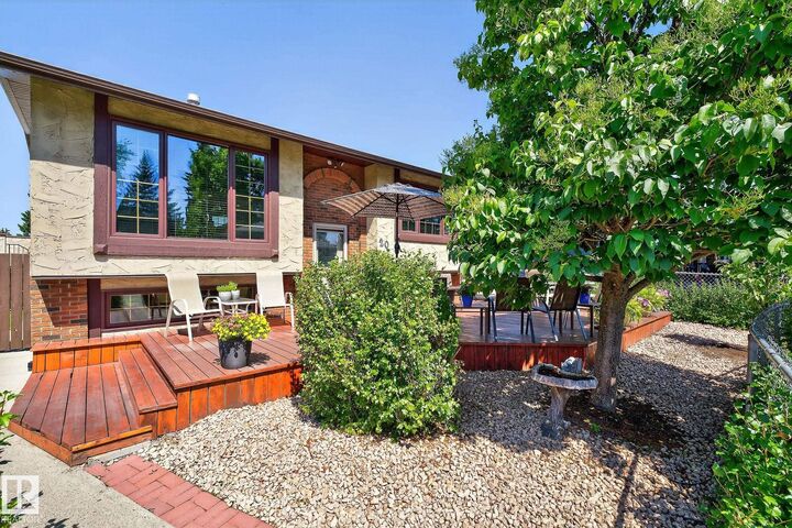 Property Photo:  20 Greystone Close  AB T7X 2A5 
