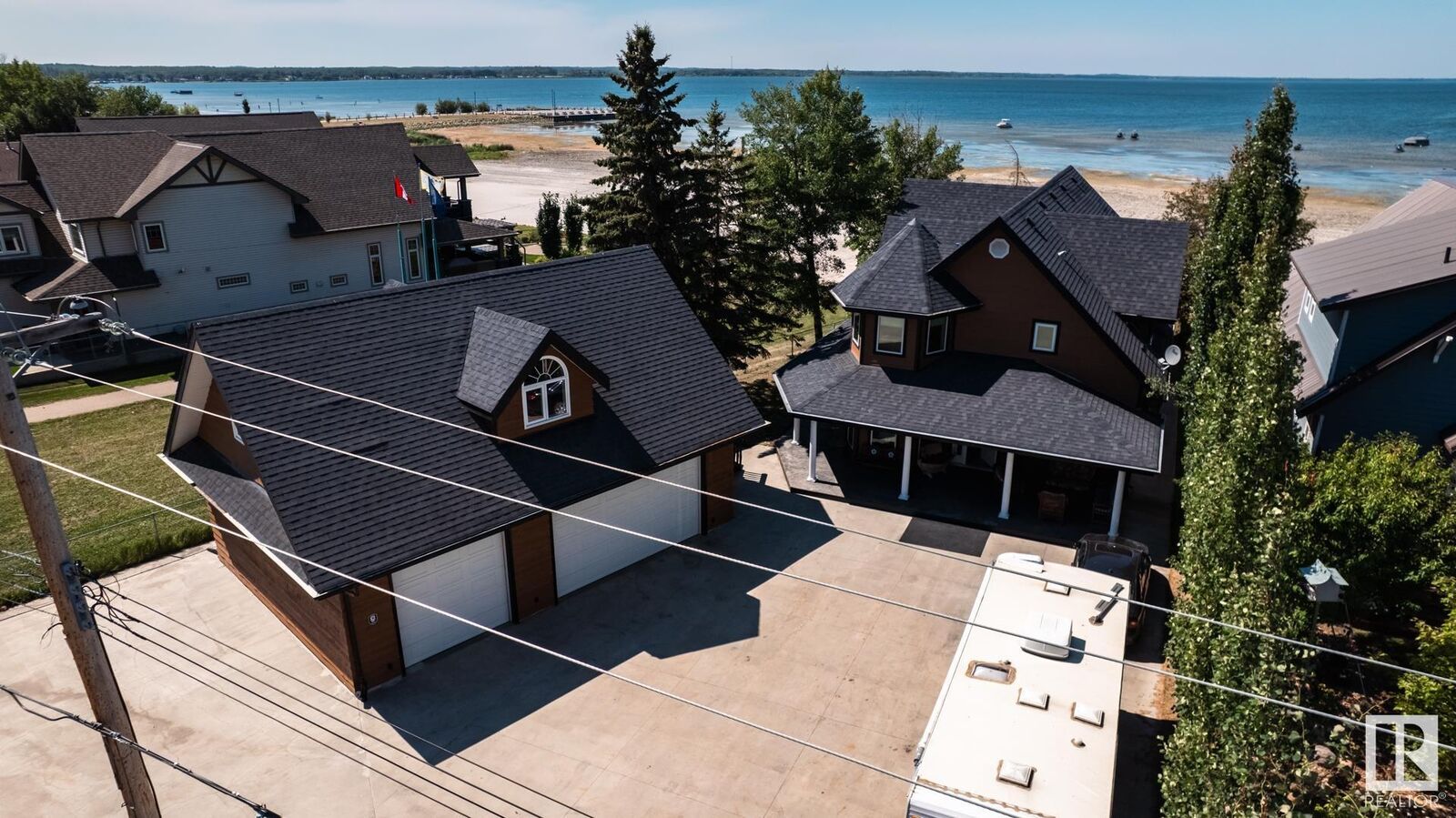 Property Photo: 4632 50 Avenue AB T0E 0A0