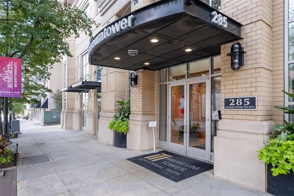 Property Photo:  285 Centennial Olympic Park Drive NW Unit #401  GA 30313 