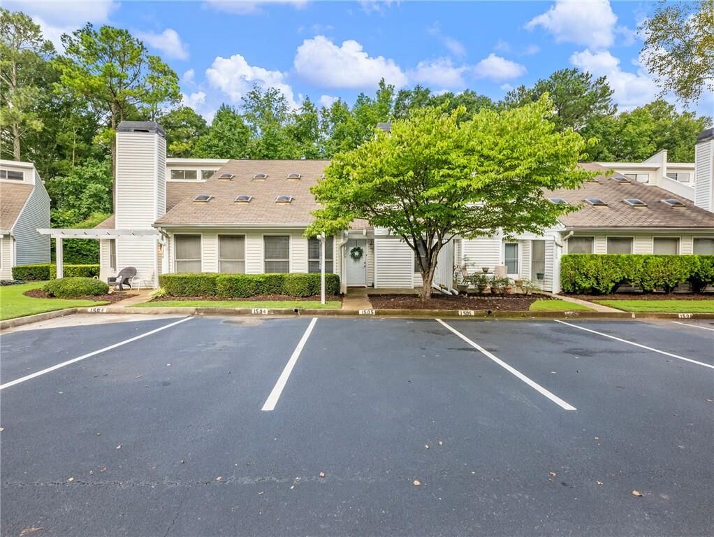 Property Photo: 1505 Planters Ridge Lane GA 30004