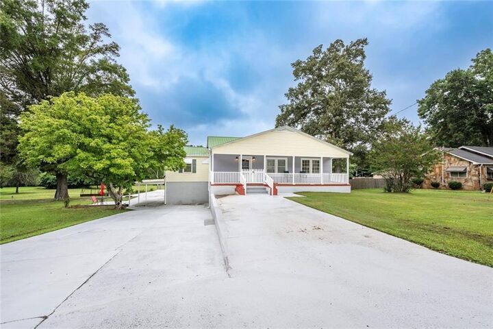 Property Photo:  2508 Maple Road SE  GA 30161 