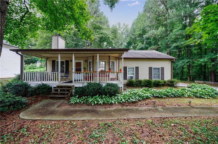 1781 Rose Garden Lane  Loganville GA 30052 photo