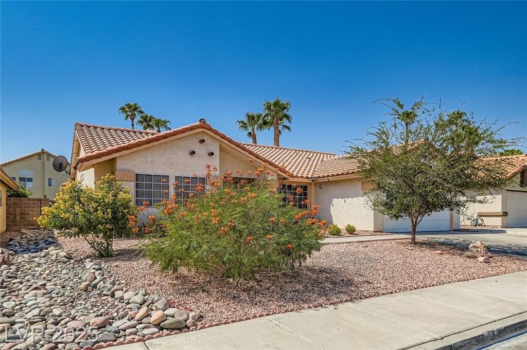 Property Photo: 1821 Adonis Avenue NV 89074