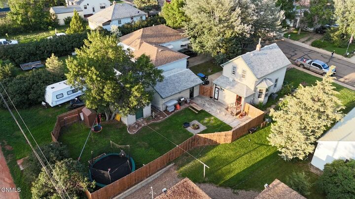 Property Photo: 403 4th Street NE ND 58622