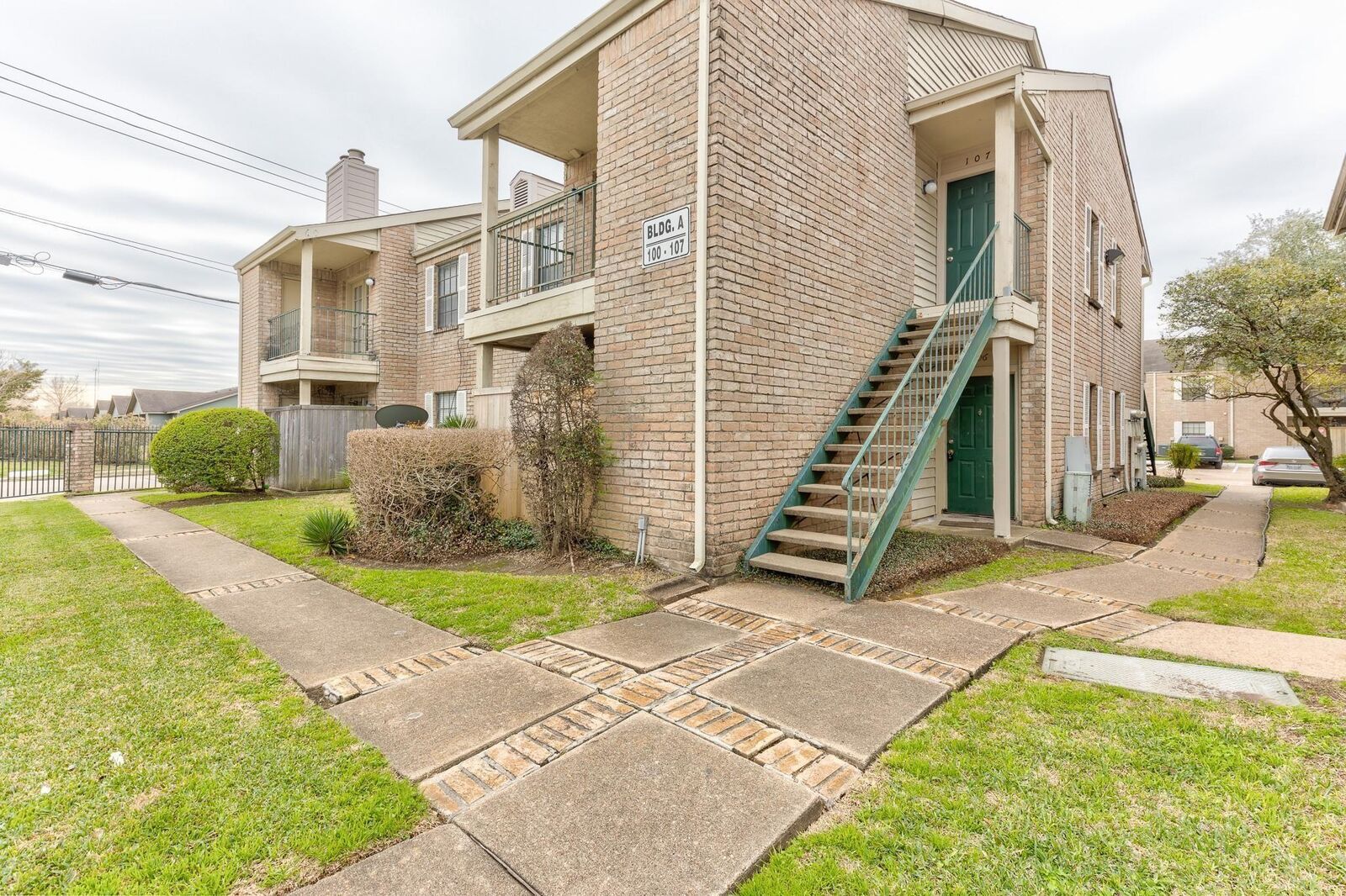 Property Photo: 14600 Fonmeadow Drive 107 TX 77035